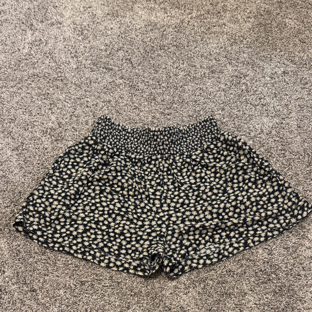 American Eagle Outfitters Daisy Floral High Waist Skort